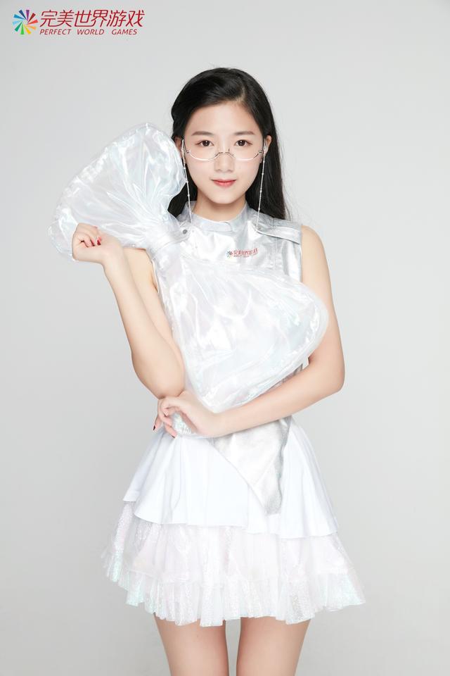 “就享不一样”  完美世界展台模特、Showgirl带你走进不一样的ChinaJoy