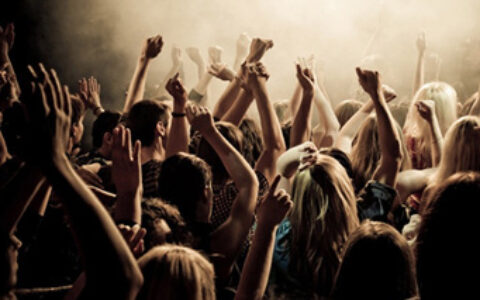 #茶馆透视#《天龙八部3D》渠道狂欢的背后