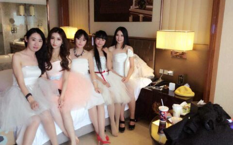 2015手游女神后续第一弹：和十位女神在化妆间之谈