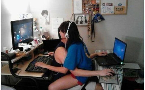 他靠玩游戏买了栋价值450万美元的豪宅