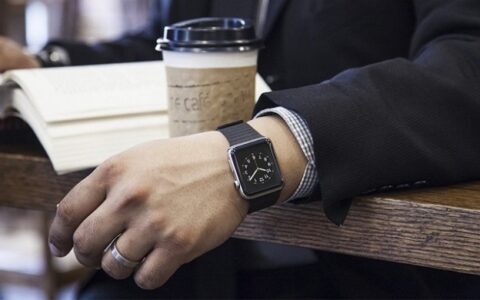 苹果第二代Apple Watch据传明年6月推出