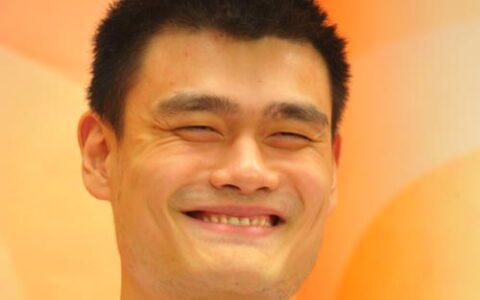 姚明转身投资人，又玩上VR了！