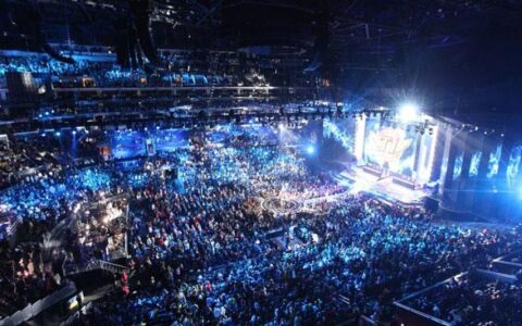 佳伦说：电竞联赛发展迅猛与商业模式困局