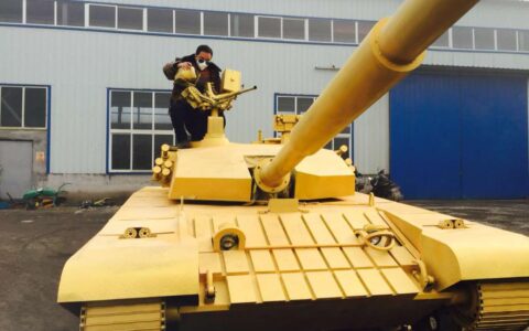 玩家厂商暖心接力 黄金坦克将化整为零