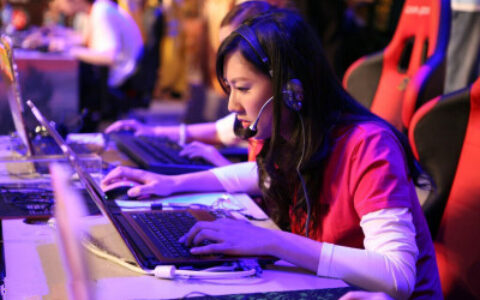 【茶馆日报】中传电竞报考热：女生占48% 很多人不打游戏