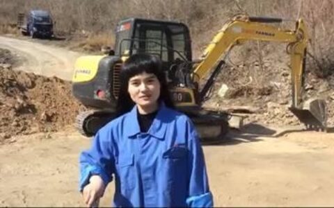 用挖掘机炒小龙虾 这事只有蓝翔能干