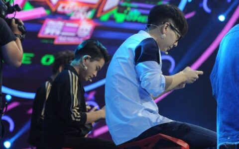 移动电竞：赛事很丰满，续航待考量