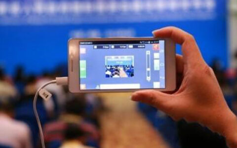 直播行业有多热：平台近200家市场总量超250亿元