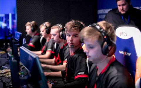 乌龟海岸携手中国CS第一人Alex亮相2017eSmart