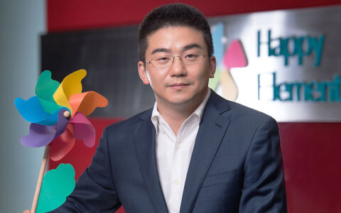 拿卖凉粉的钱办出乐元素的王海宁