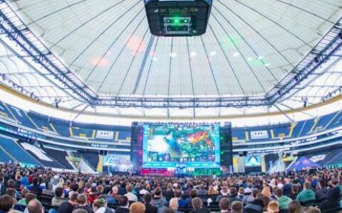 才赞LOL又助Dota2 奔驰汽车“爱上”电竞赛事