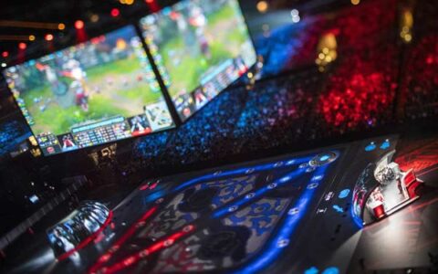 在《英雄联盟》S8赛季到来之前 我们还能做些什么