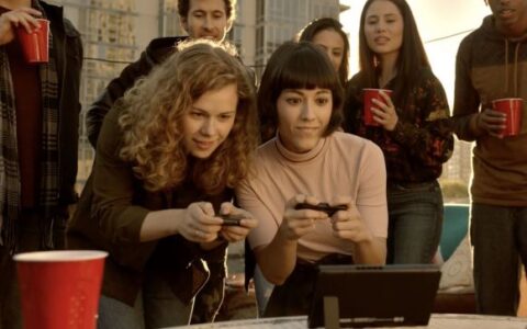 Switch获成功，Steam大调整：外媒评2017年影响游戏行业的五件大事