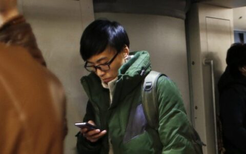 老外看不懂了：人均收入相差7倍，中国玩家花钱却比美国人还凶