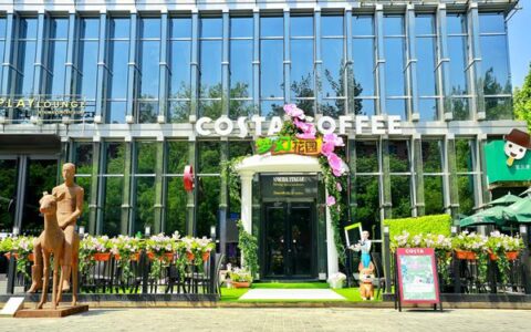 何猷君邀你共饮咖啡《梦幻花园》联合COSTA打造主题咖啡店