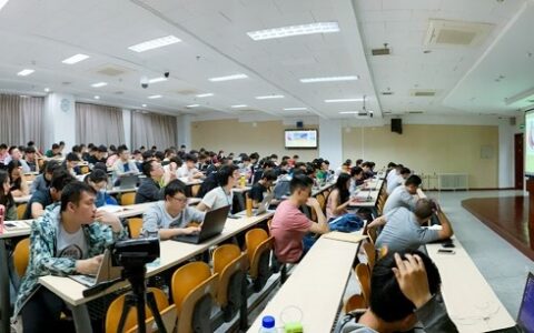 《绘真·妙笔千山》主策划走进北大课堂，与学子共赏国风之美