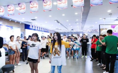 国风经典 x 潮机OPPO，游戏联运为龙族资料片造势