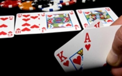 2200年了，还是棋牌游戏厂商利润高啊