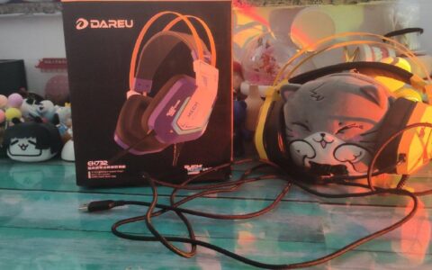 沉闷台式机的救星搭档EH732达尔优发光耳机它来了