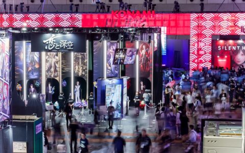 “她经济”时代，叠纸游戏如何在全球顶级展会赢得C位？