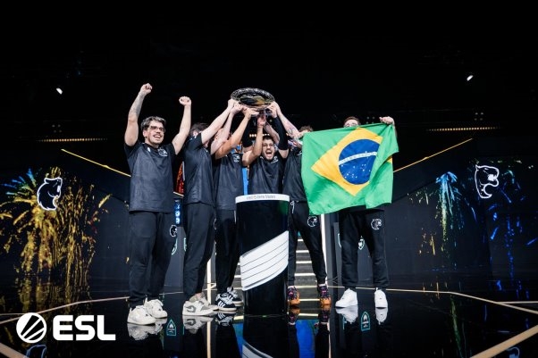 FURIA成都捧杯创历史：巴西劲旅首夺英特尔®极限大师赛冠军