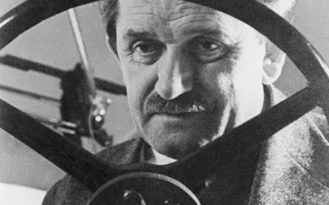 讲武堂：时隔七八十年，保时捷竟然又上战场了？