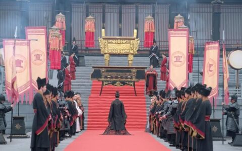 冲上畅销榜TOP6，上亿风口迎来新爆款，制作人：这个品类陷入怪圈