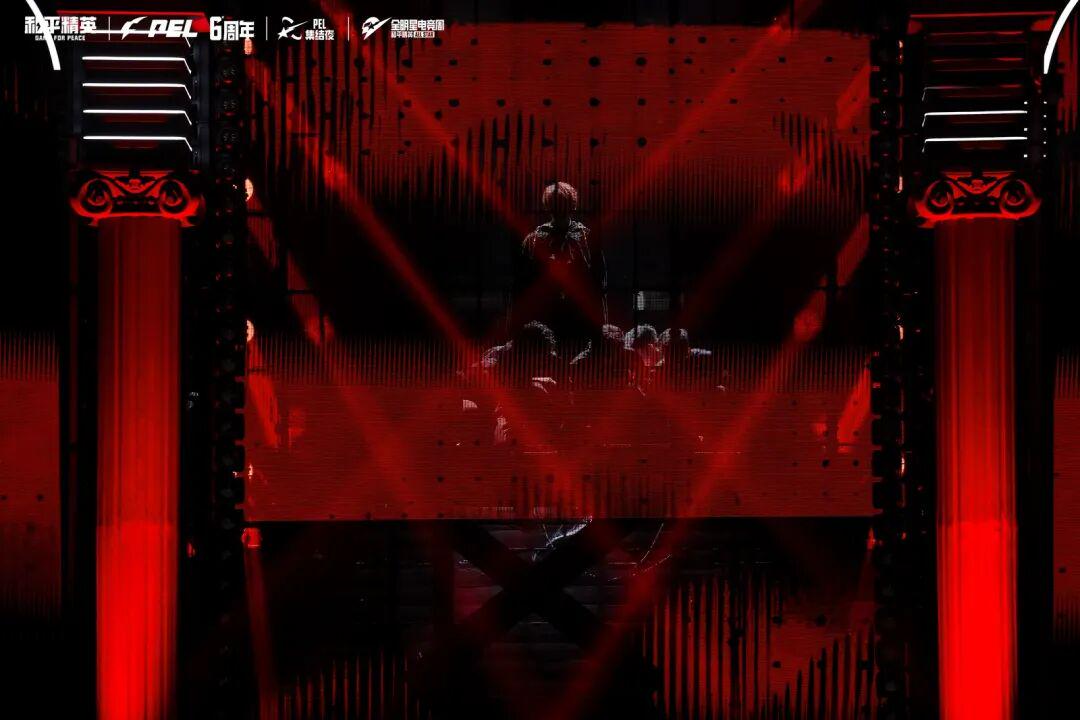 钢枪选手走红毯，和平精英玩的什么局？