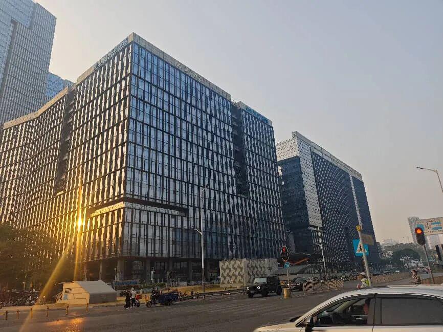 在“搞钱之都”追梦的人们