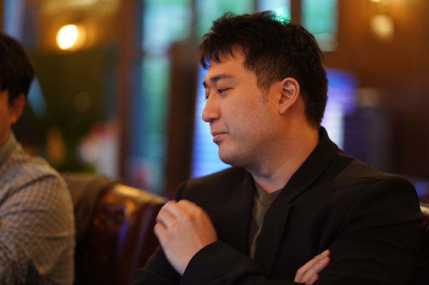 没官中、不保底，这款怪诞二游凭什么让中国玩家自发汉化3年？