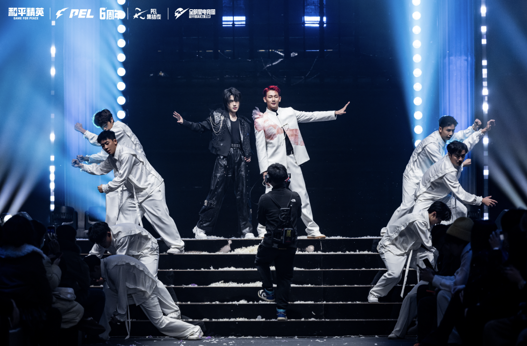 钢枪选手走红毯，和平精英玩的什么局？