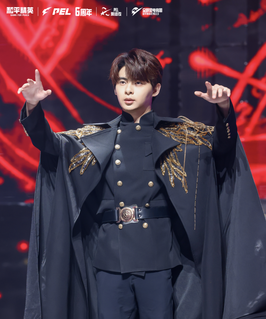 钢枪选手走红毯，和平精英玩的什么局？