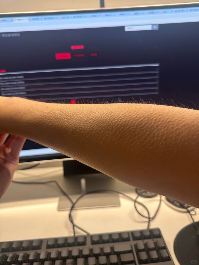 爆火的恐怖解谜页游，居然是0基础社畜用AI搓出来的