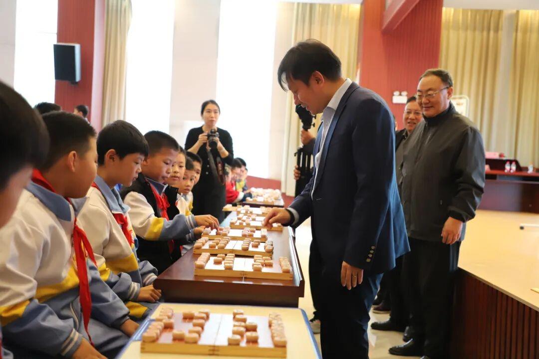 当脑机接口走上国家级象棋赛场——天天象棋怎么把“科技向善”做成产品本能
