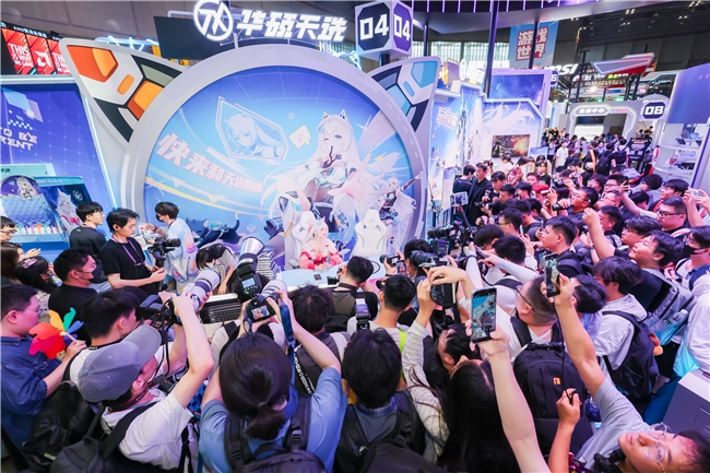 硬核互动尽显潮玩实力 BW2026落幕 ROG成“集邮”标记点