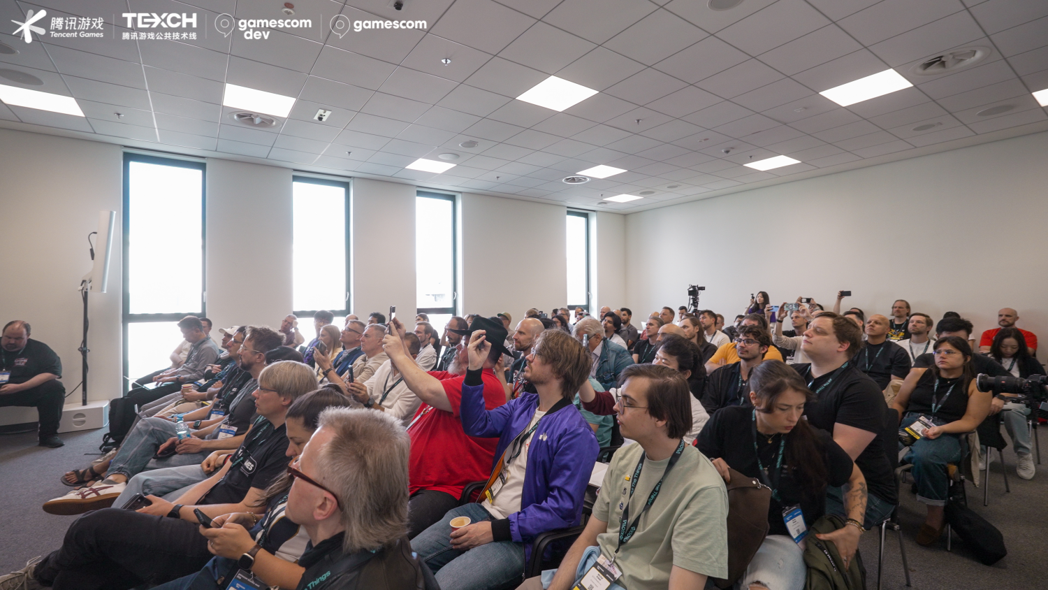 腾讯游戏公共技术线首次整体亮相gamescom，以全链路自研AI技术加速游戏工业创新