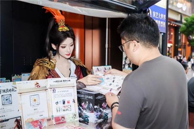 这波“江湖局”太会了!恺英双国风IP把三国和古龙搬进黄浦街头