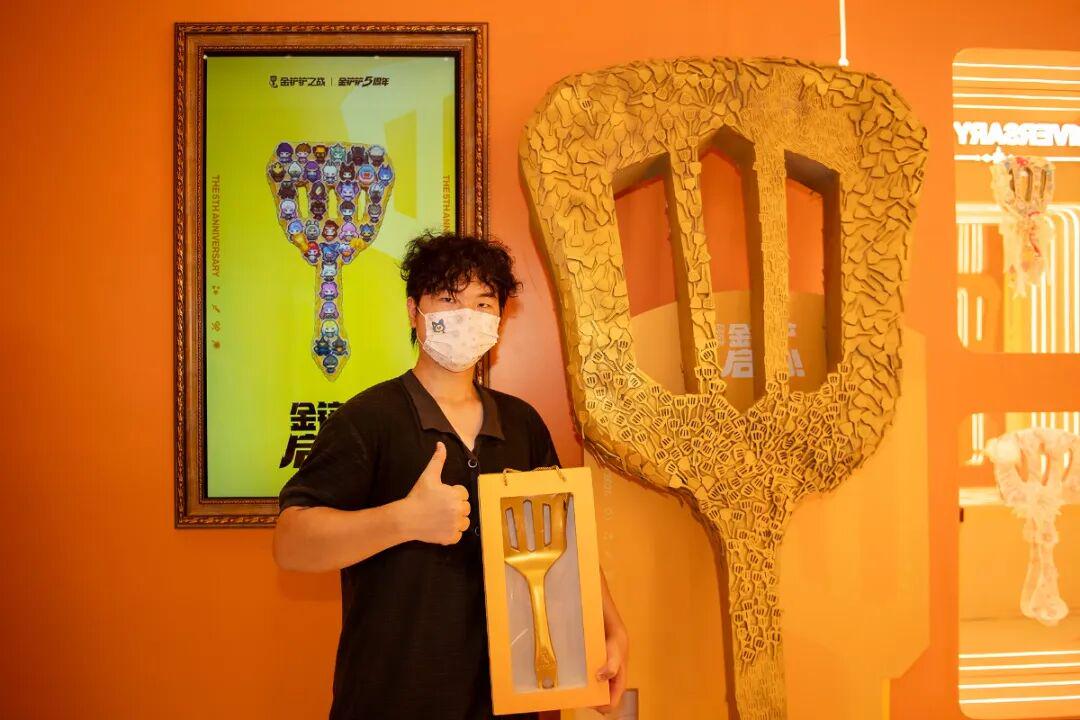 金铲铲五周年:还在为玩家制造"启动"的理由