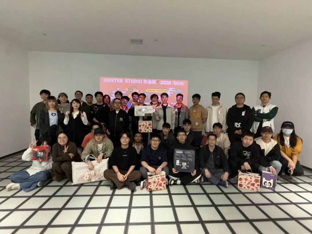 A Solo Journey Through the Past Decade of “The Pride of Chinese Gaming”