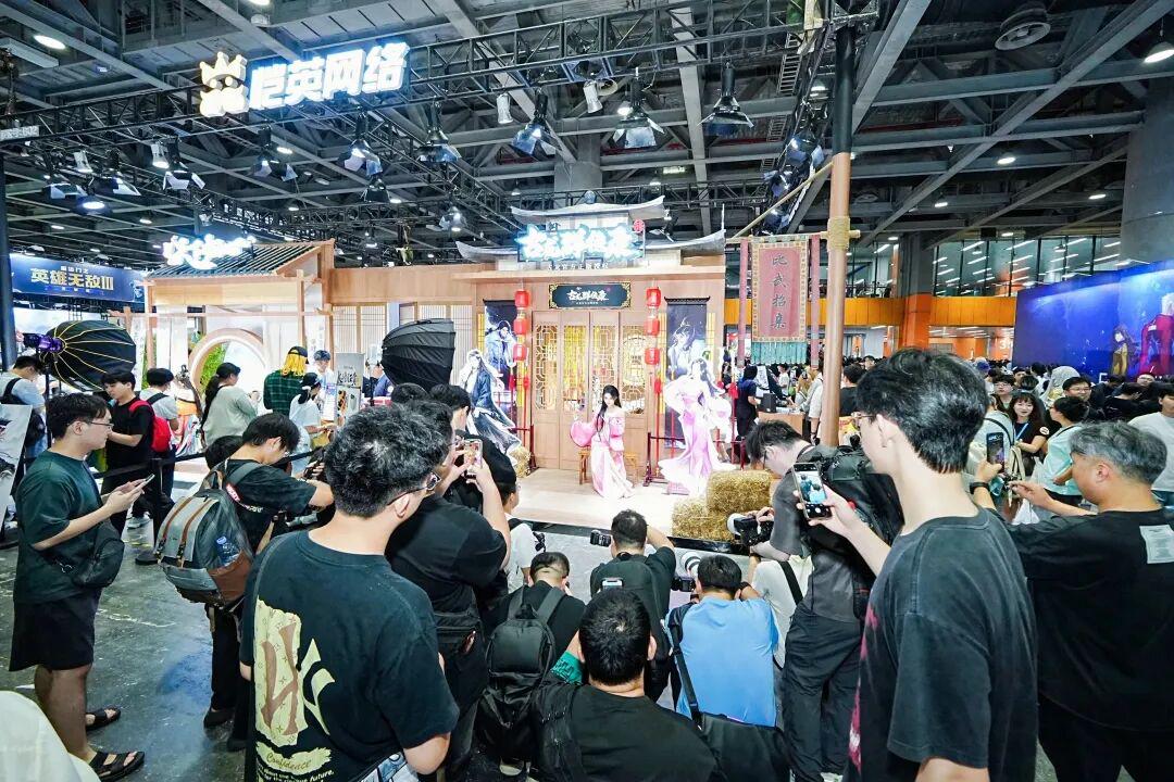 CICF的恺英展台：不止“传奇”，更有新故事
